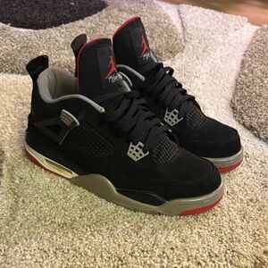 Jordan 4 Breds Size 10